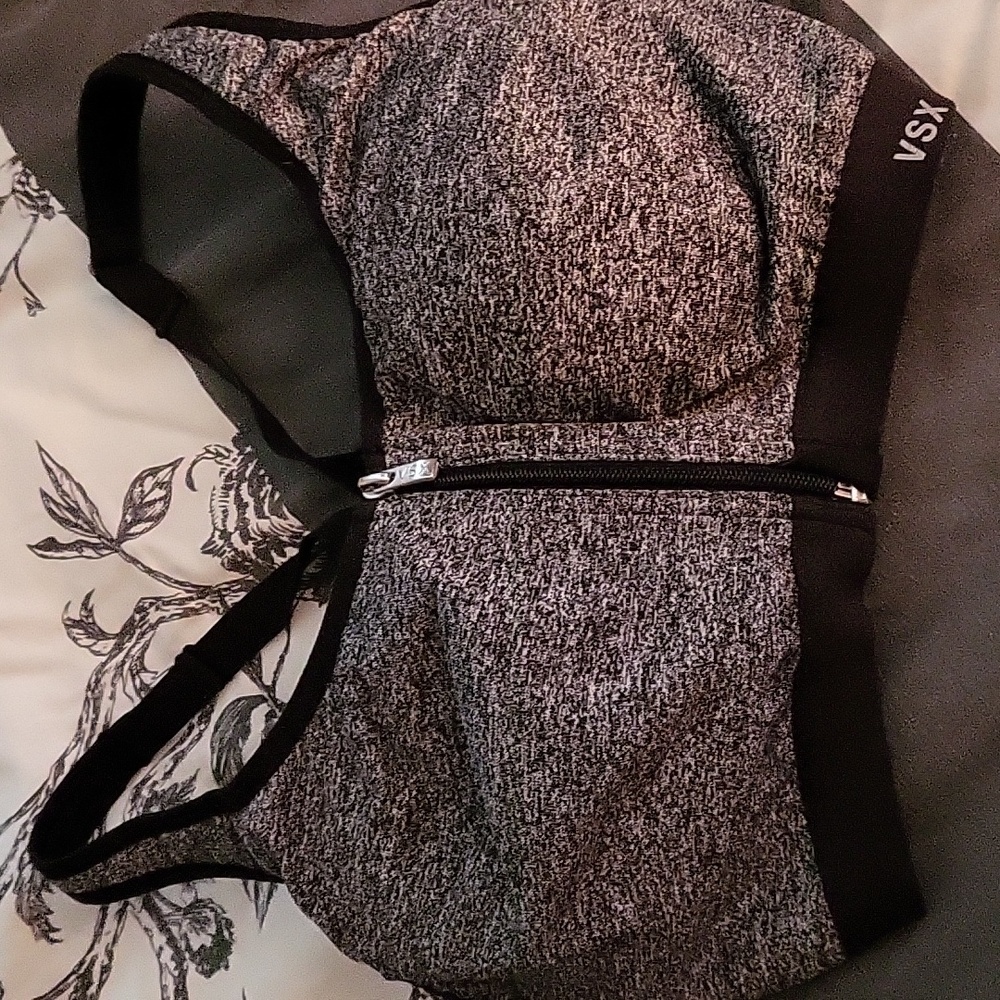 32DD VSX - Victoria's Secret Sports bra